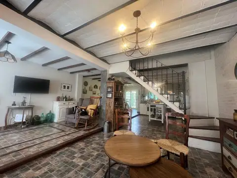 CASA DE 3 AMBIENTES EN VENTA EN CIUDAD EVITA