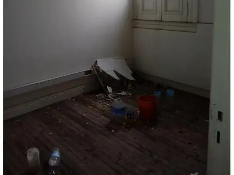 Depto Tipo Casa en Venta 80 años
