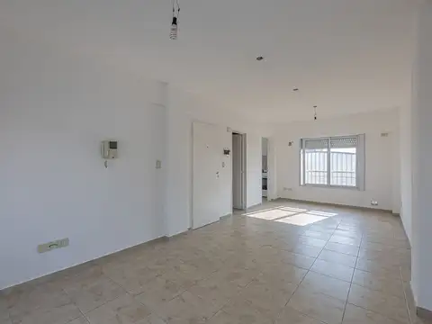 Venta de departamento monoambiente moron centro