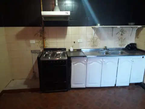 San Pedro 5500, Piso 1