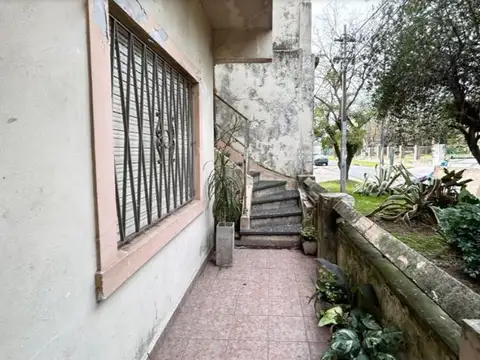 OPORTUNIDAD VENTA PH - 2 UNIDADES 3 AMB C/U - VILLA MAIPU - A REFACCIONAR