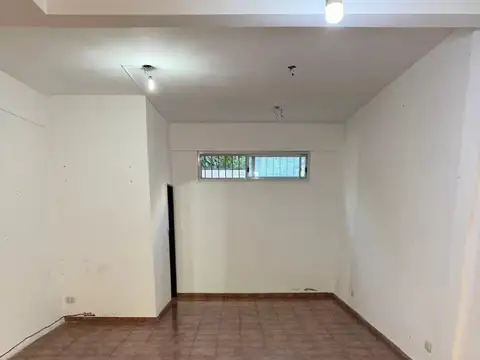 Local en Alquiler en Pablo Podesta, $ 900.000