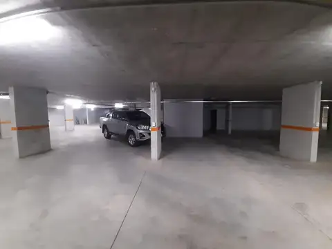 Cochera Expensas incluidas Arealis Condominio del alto Torreon del rio