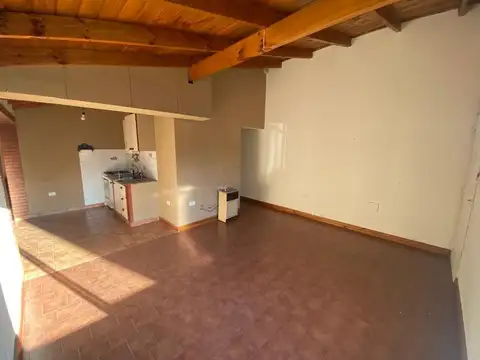 Casa 3 ambientes con 1 baño