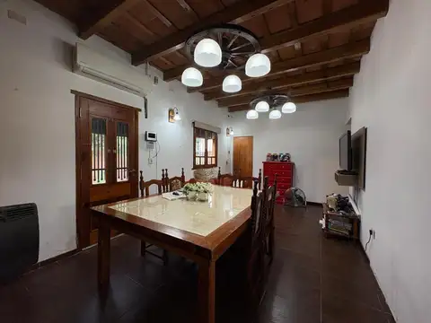 CASA EN VENTA  EN ZARATE