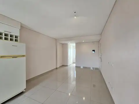 ALQUILER MONOAMBIENTE EN SANTOS LUGARES EN ZONA COMERCIAL