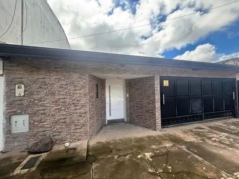 VENDO CASA EN BARRIO JUDICIAL 3 HABITACIONES