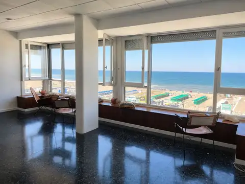 VENTA DEPTO 4 AMB VISTA DIRECTA AL MAR Y COCHERA