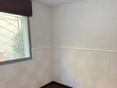 Casa interna en alquiler en Rosario, Barrio Nuestra Sra. de Lourdes