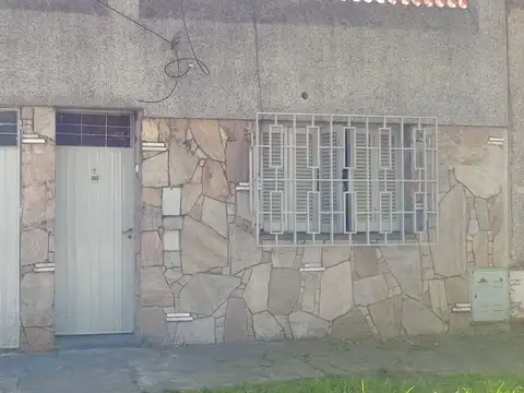 3 CASAS EN VENTA EN LOTE DE 224m2 A RECICLAR