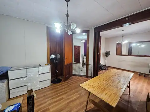 Depto Tipo Casa 5 ambientes con 2 baños