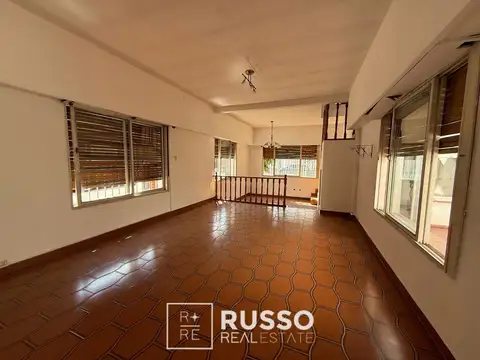 Casa 6 ambientes con 4 baños