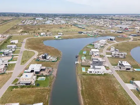 Terreno en Venta en Berazategui, USD 138.000