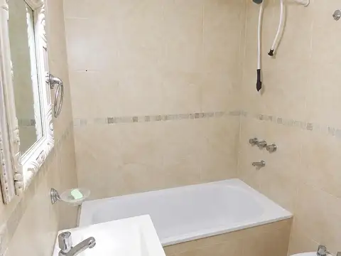 Departamento en Alquiler con 1 cocheras