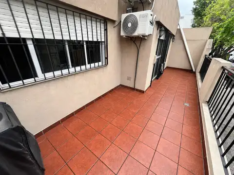 Depto Tipo Casa en Venta 8 años