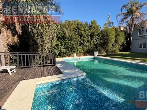 Casa 7 ambientes con 7 baños