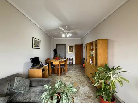 Baradero 100, Piso 8