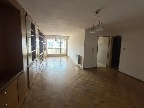 Departamento amplio y luminoso de 3 dormitorios en pleno centro - apto crédito