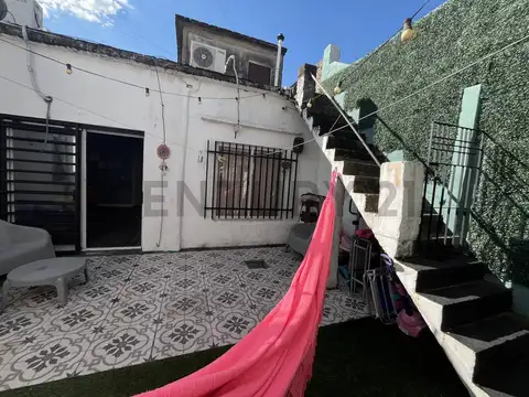 Depto Tipo Casa 4 ambientes con 1 baño