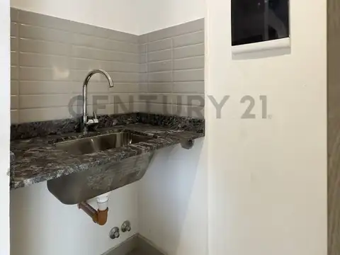 VENTA PH  4 AMB A ESTRENAR HAEDO, CON COCHERA Y JARDÍN. ENTREGA MAYO 2026