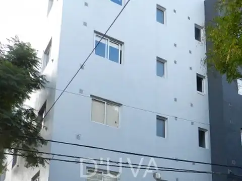 Departamento de un dormitorio con placard.-