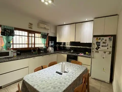 CASA EN VENTA MANSILLA 4200 VILLA DOMINICO