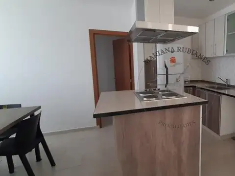 VENTA CASA- EL CANTON BARRIO ISLAS-4 AMBIENTES-PILETA
