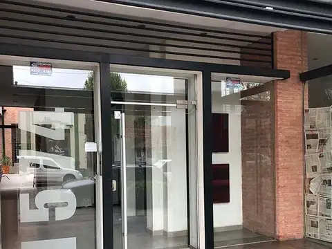 Departamento 2 ambientes con cochera !!! Inmejorable Ubicaci