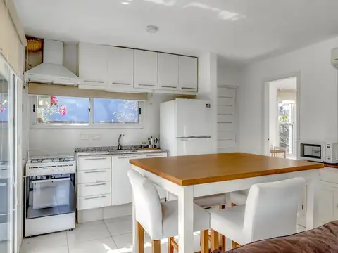 Venta 2 Casas en Punta Colorada 2 cuadras del Mar.