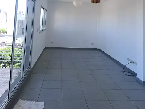 Alcaraz 5000, Piso 6