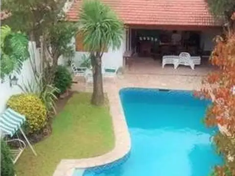 CASAS - CASA - REMEDIOS DE ESCALADA, GRAN BS. AS. SUR