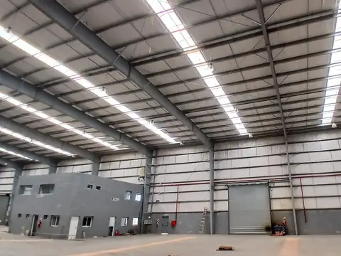 GALPON EN ALQUILER DE 2000 METROS USD 4,80 X MTS CUADRADOS