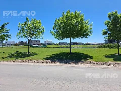 TERRENO DE 781M2  EN VENTA BARRIO PRIVADO EL NAUDIR ESCOBAR