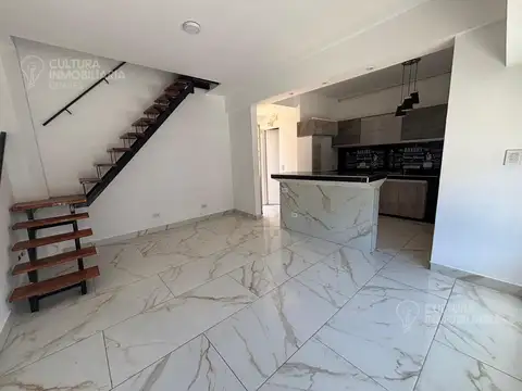 Depto Tipo Casa en Venta 30 años