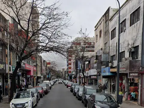 Local Zona Mayorista yen alquiler en Flores