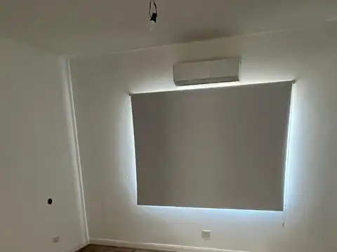 Casa en Alquiler con 2 cocheras
