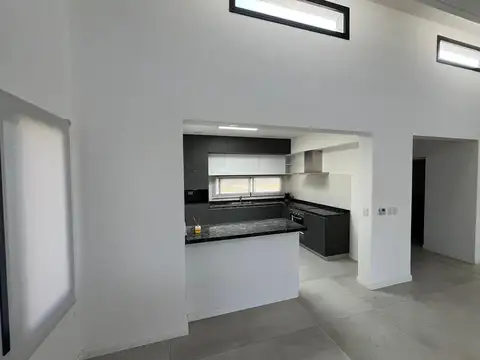 Casa en Alquiler de 3 dormitorios