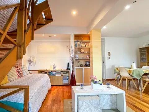Depto Tipo Casa 2 ambientes con 1 baño