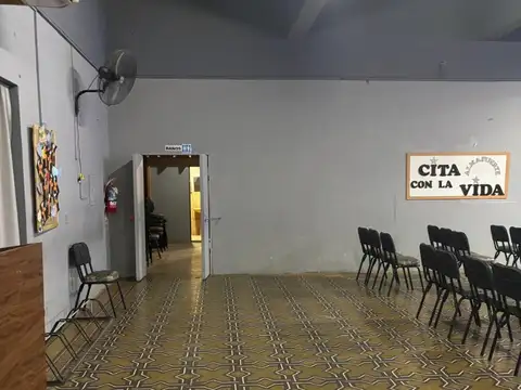 Amplio local céntrico