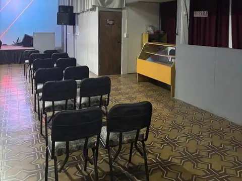 Amplio local céntrico