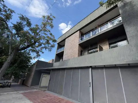 Dúplex En Venta 2 Dormitorios - Calle Beltrán
