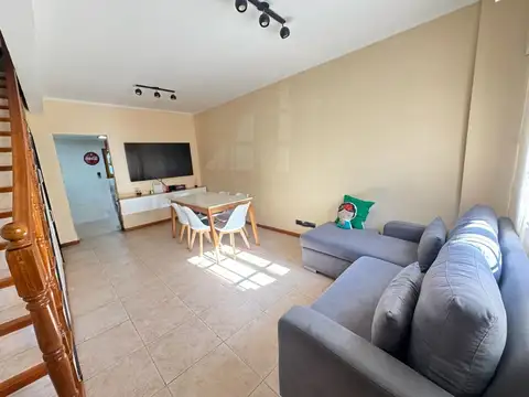Depto Tipo Casa en Venta de 3 ambientes