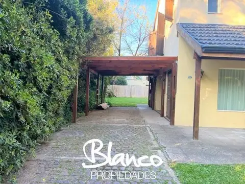 Casa en Alquiler de 3 dormitorios