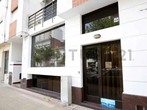 Oficina o Local en venta La Plata con subsuelo amplio