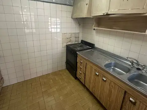 Casa antigua ideal Depósito o Taller - Cochera