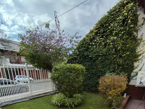 Joaquín V. González 1600