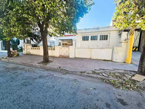 Casa En Venta en Barrio Villa Cabrera  - A Refacionar