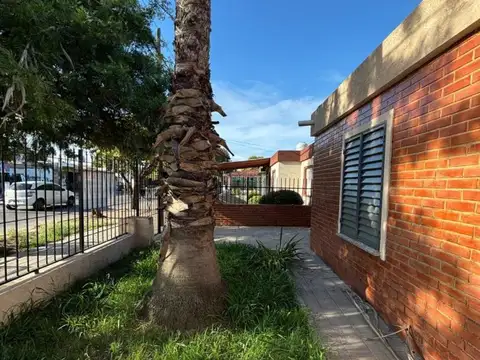 Casa en oportunidad 2 dormitorios B Panamericano