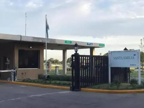 VENTA Terreno en Barrio Santa Emilia , Pilar del este