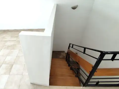 Depto Tipo Casa en Venta con 1 cocheras